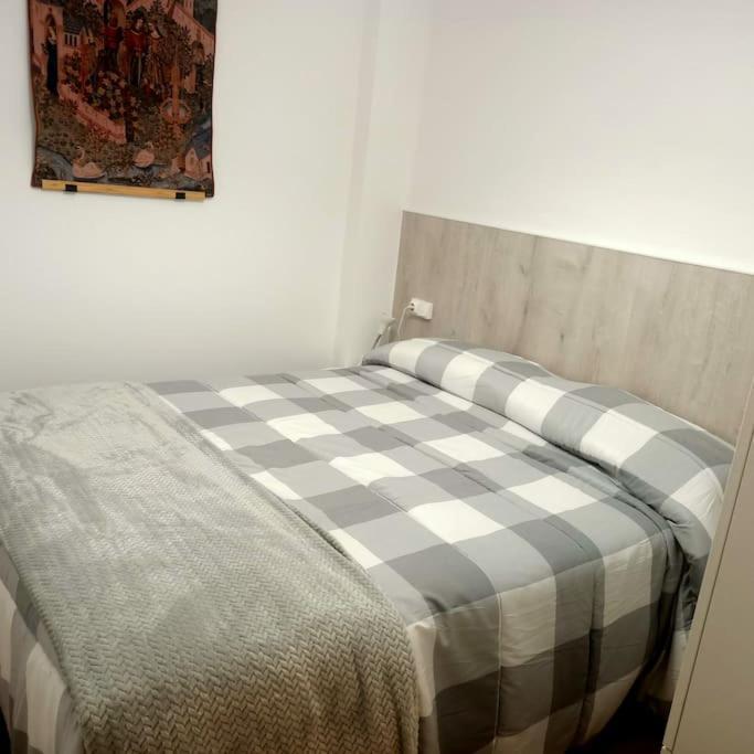 Appartamento Roc De La Mel Caserras Esterno foto